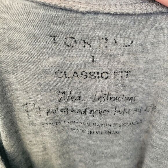 Torrid Womens 1 Gray Skull Skeleton Graphic Tee Short Sleeve Goth Halloween - Picture 3 of 6